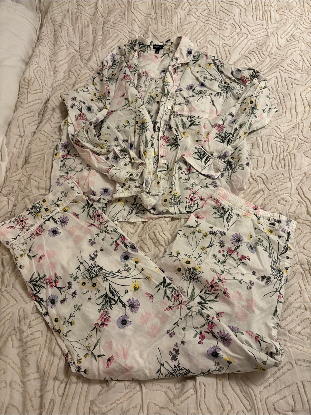 GAP cotton White Floral Women's Pajama Set with Pink, Purple & Yellow Flowers